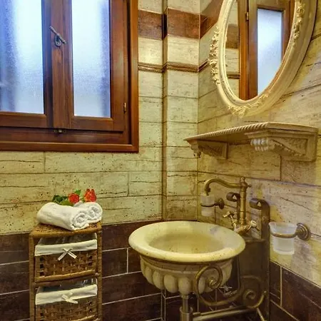 Luxury * Vathí